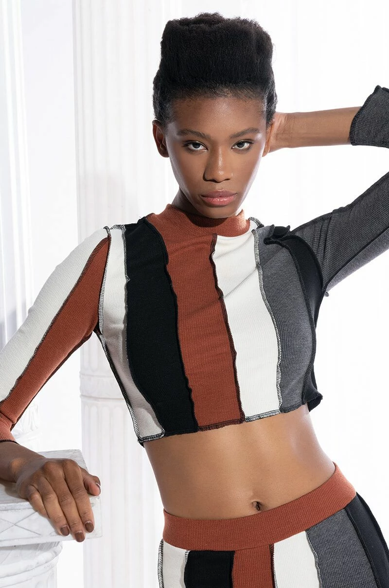 ALL DAY CONTRAST TRIM TURTLENECK TEE