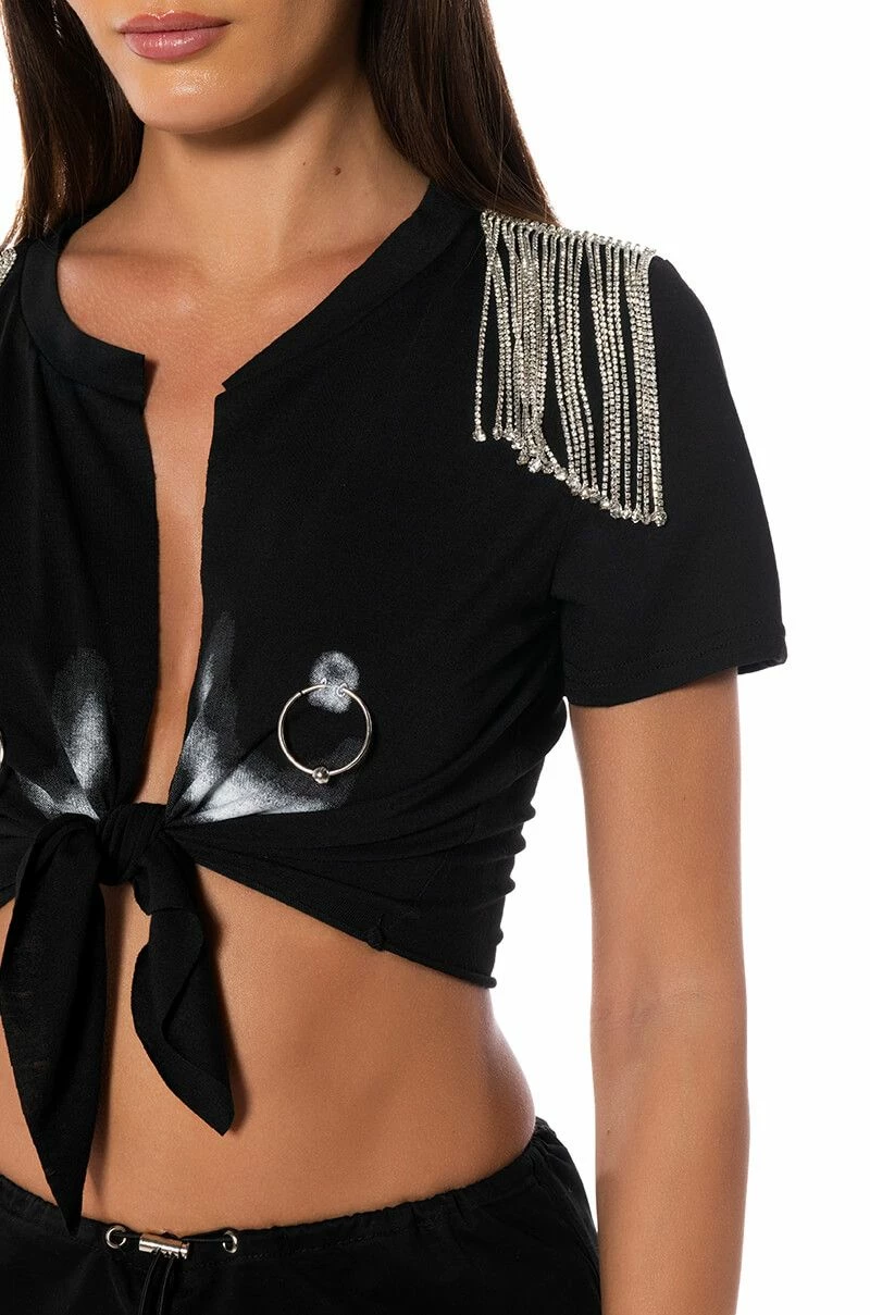 DOUBLE TAKE EMBELLISHED T SHIRT IN BLACK - Image 6