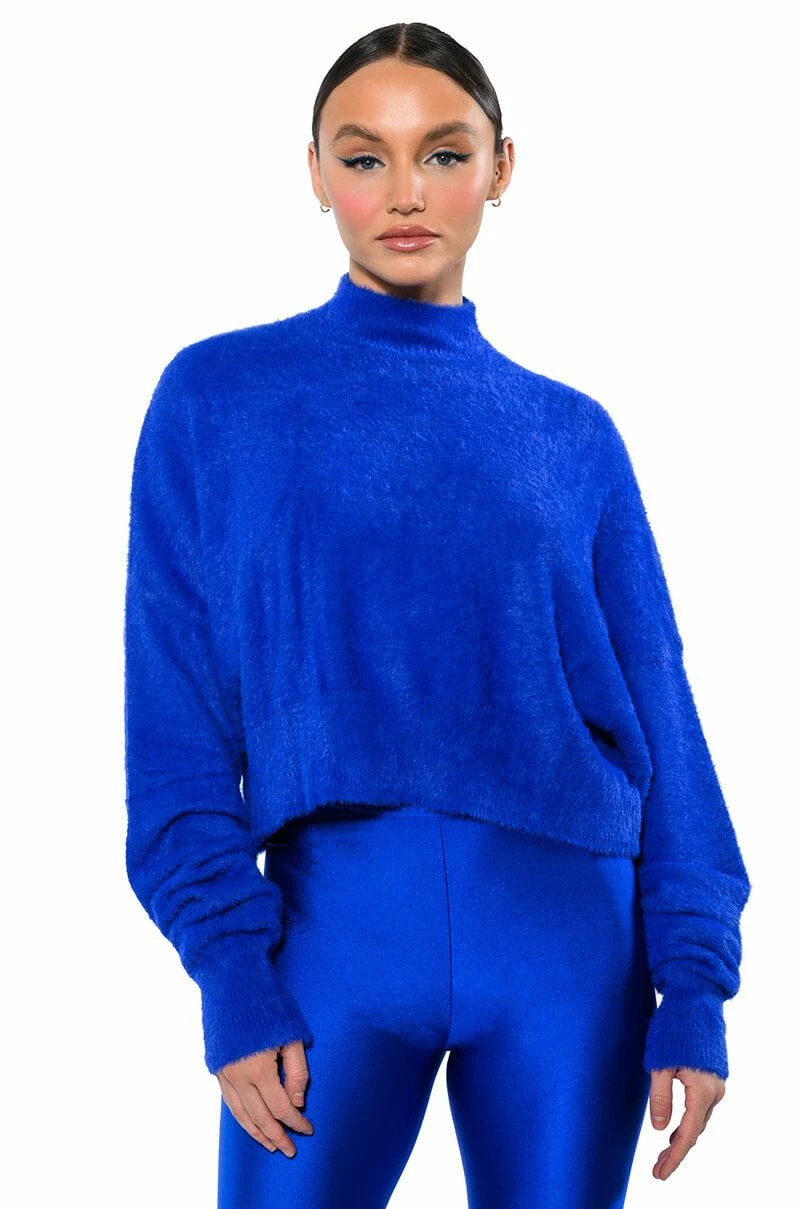 FIFI FUZZY KNIT OVERSIZED CROP SWEATER - Image 9