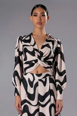 MYSTICAL WAYS TWIST FRONT LONG SLEEVE TOP