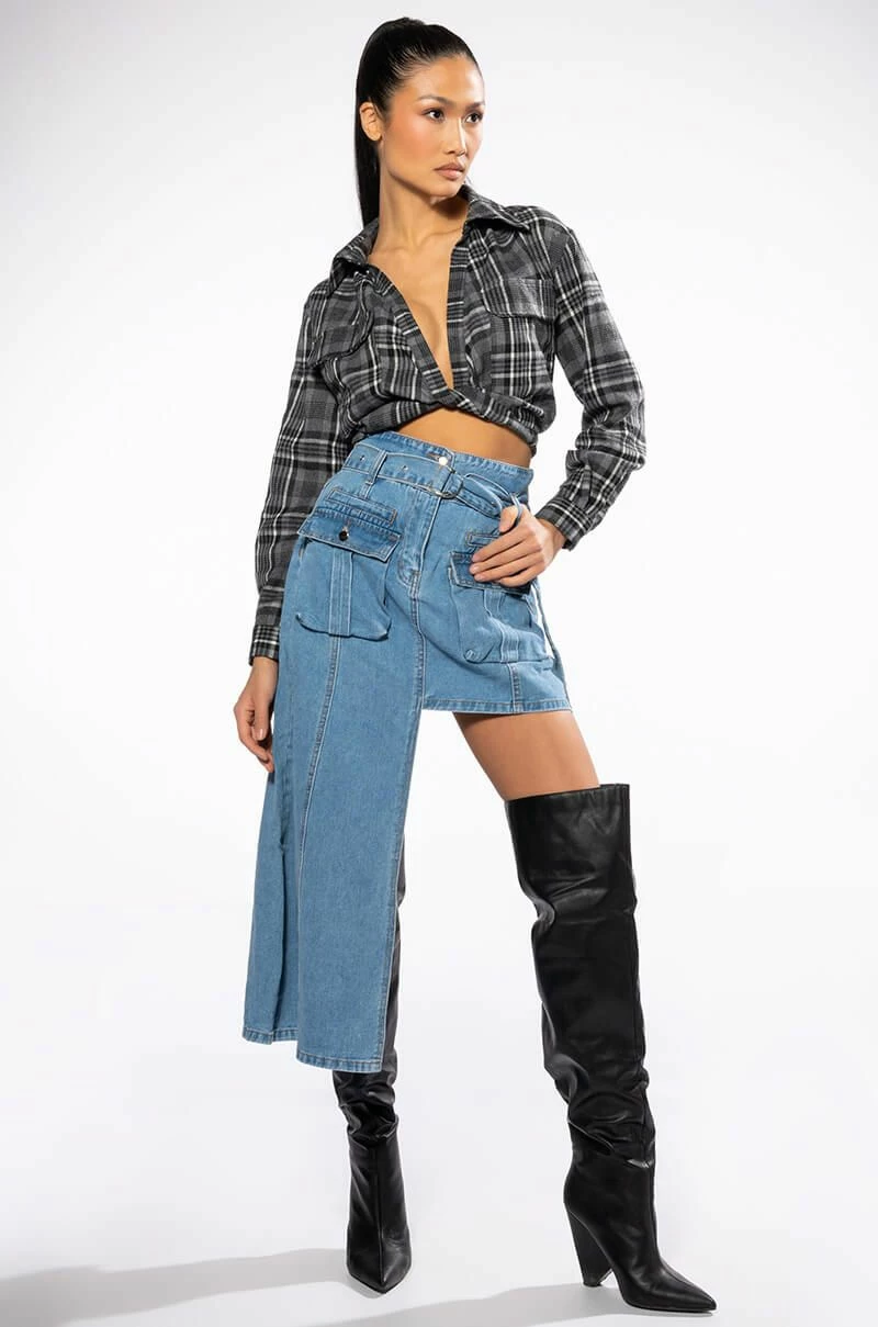 NO FRONTING CROPPED TWIST FRONT PLAID TOP - Image 2