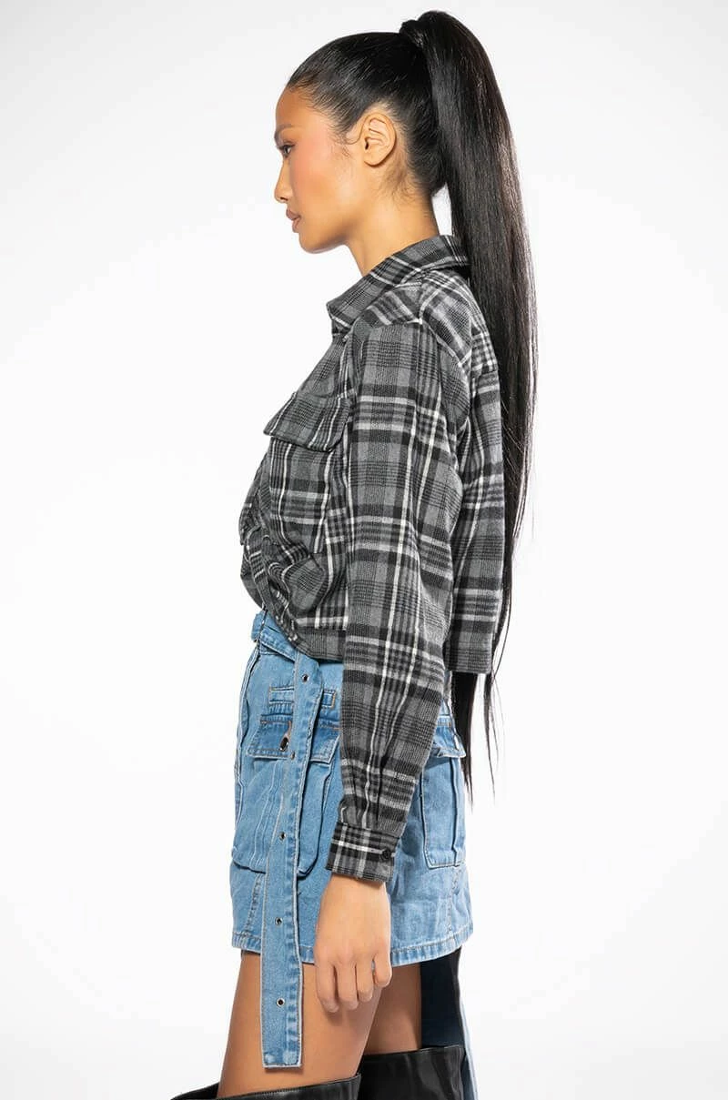 NO FRONTING CROPPED TWIST FRONT PLAID TOP - Image 4