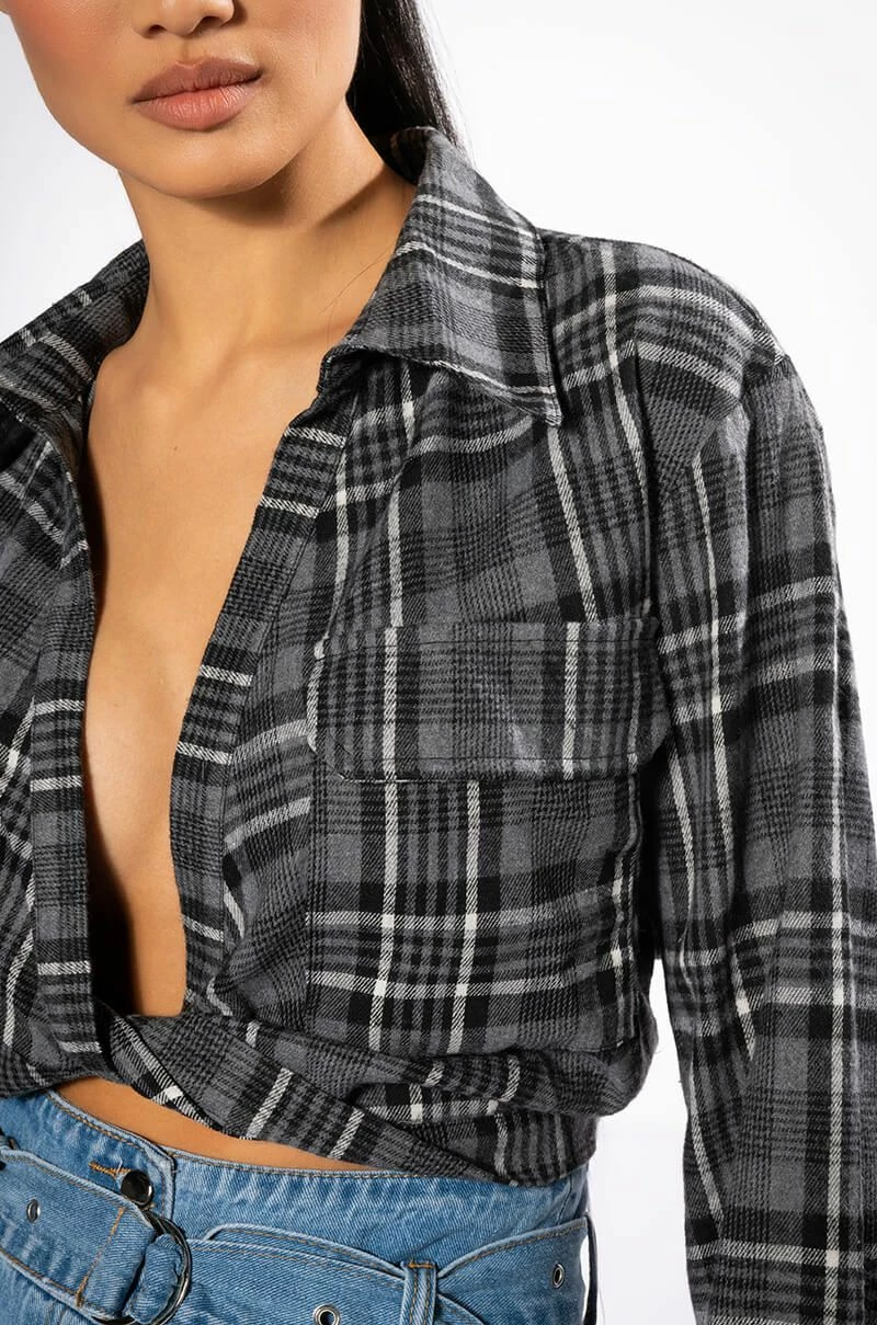 NO FRONTING CROPPED TWIST FRONT PLAID TOP - Image 6