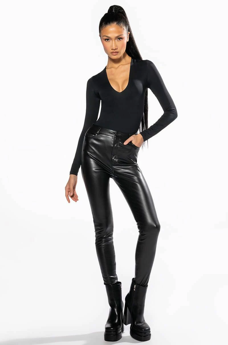 PAXTON NEW CLASSIC LONG SLEEVE DEEP V BODYSUIT - Image 3