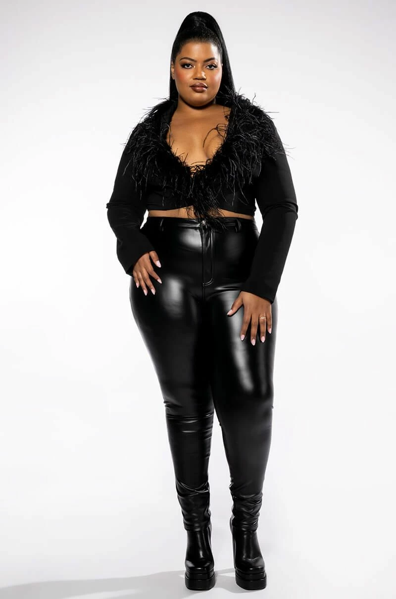 PLUS COME ON BABY FEATHER CROP BLAZER - Image 3