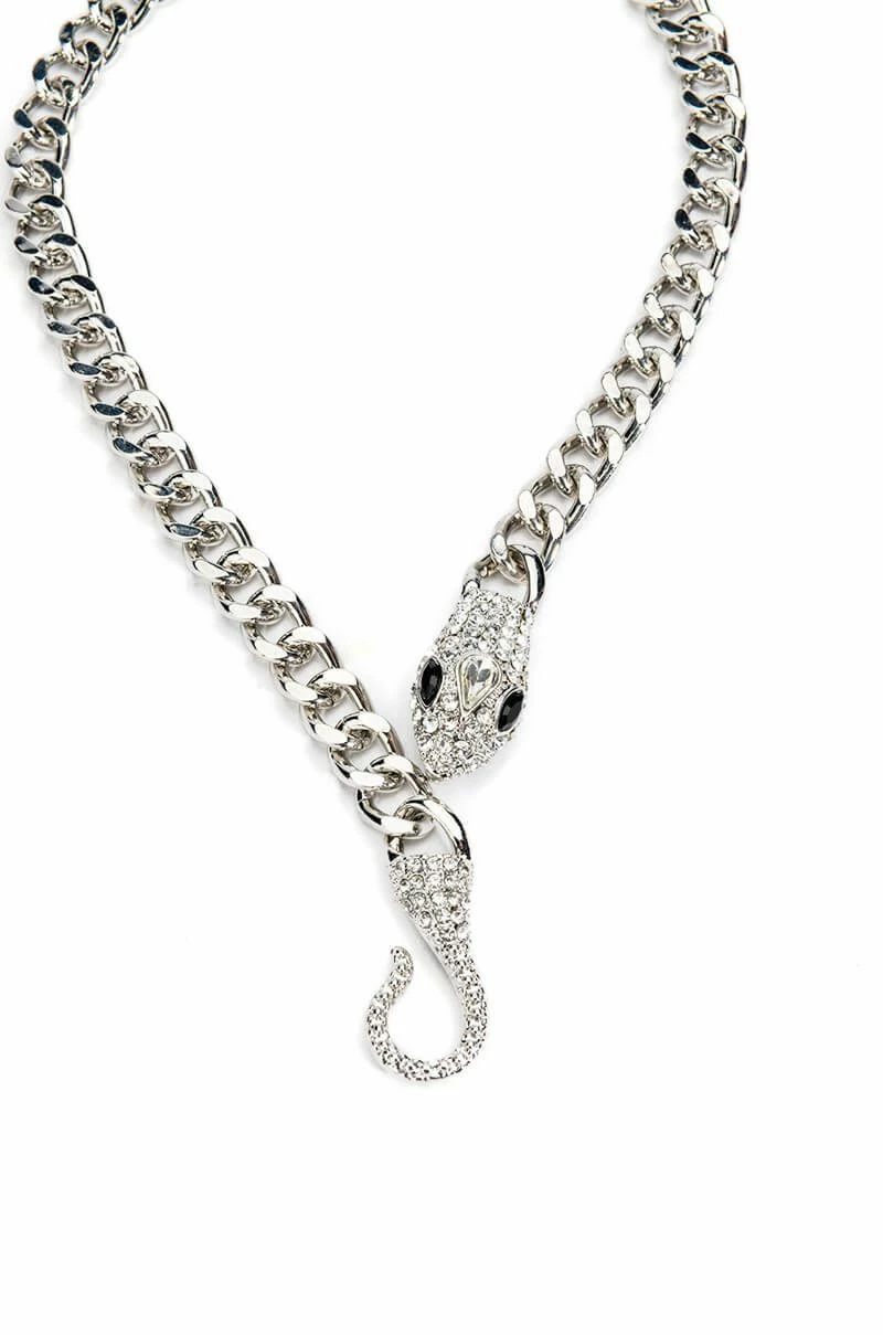 PONT DES ARTS EMBELLISHED CHAIN NECKLACE - Image 2