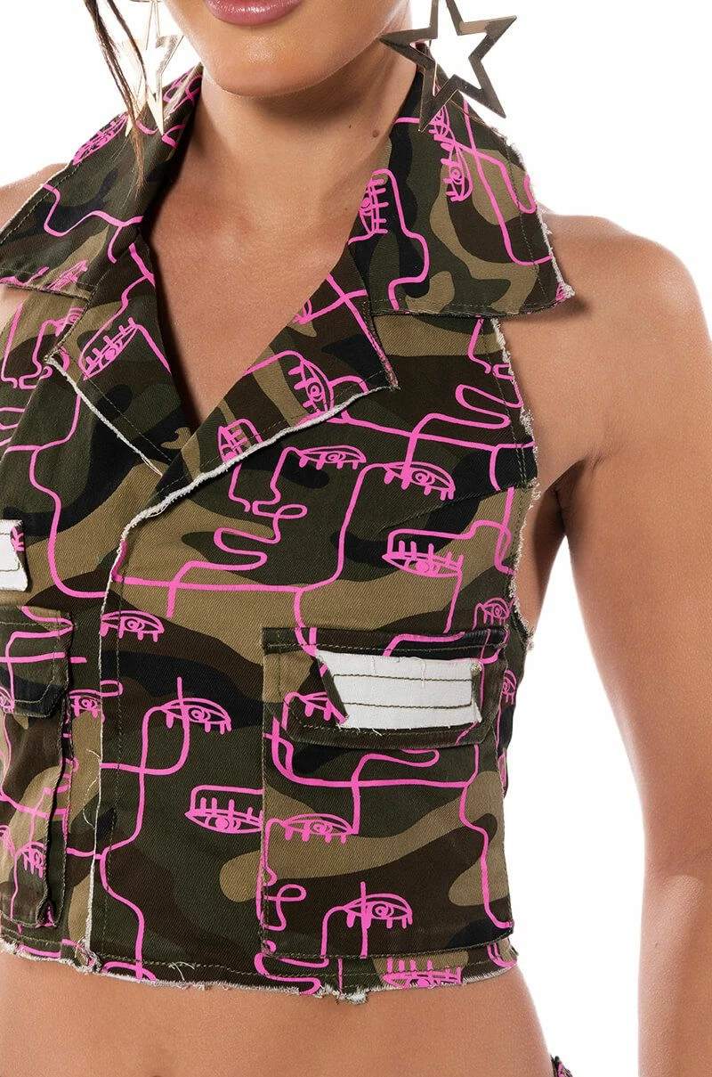 SILHOUETTE PRINT CAMO COLLARED HALTER TOP - Image 5