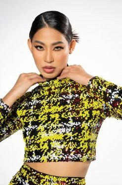 SWEET ESCAPE SEQUIN PLAID MOCK NECK CROP TOP