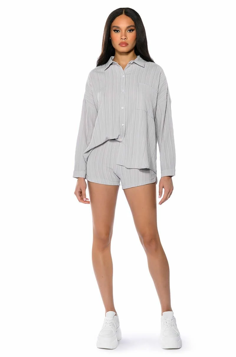 TIME TO RELAX BUTTON DOWN SHIRT - Image 3