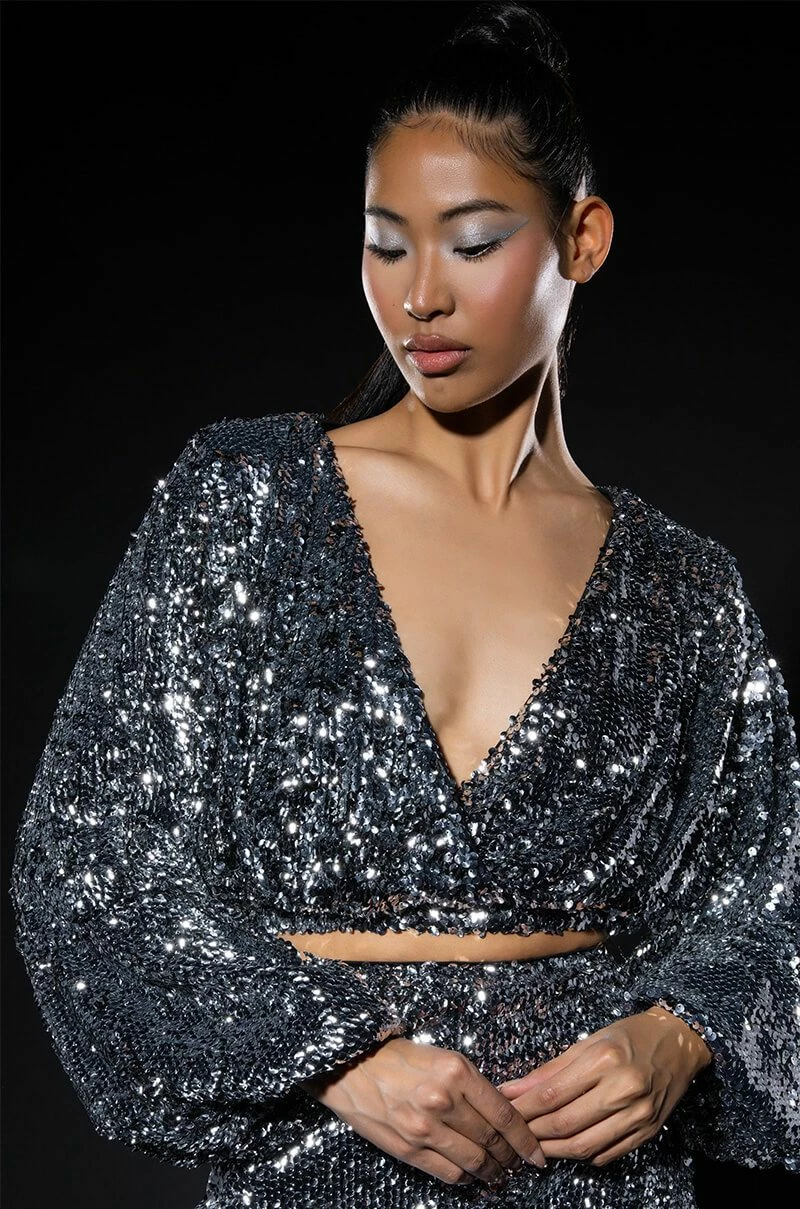 VIVA LAS VEGAS LONG SLEEVE CROPPED WRAP BLOUSE - Image 6